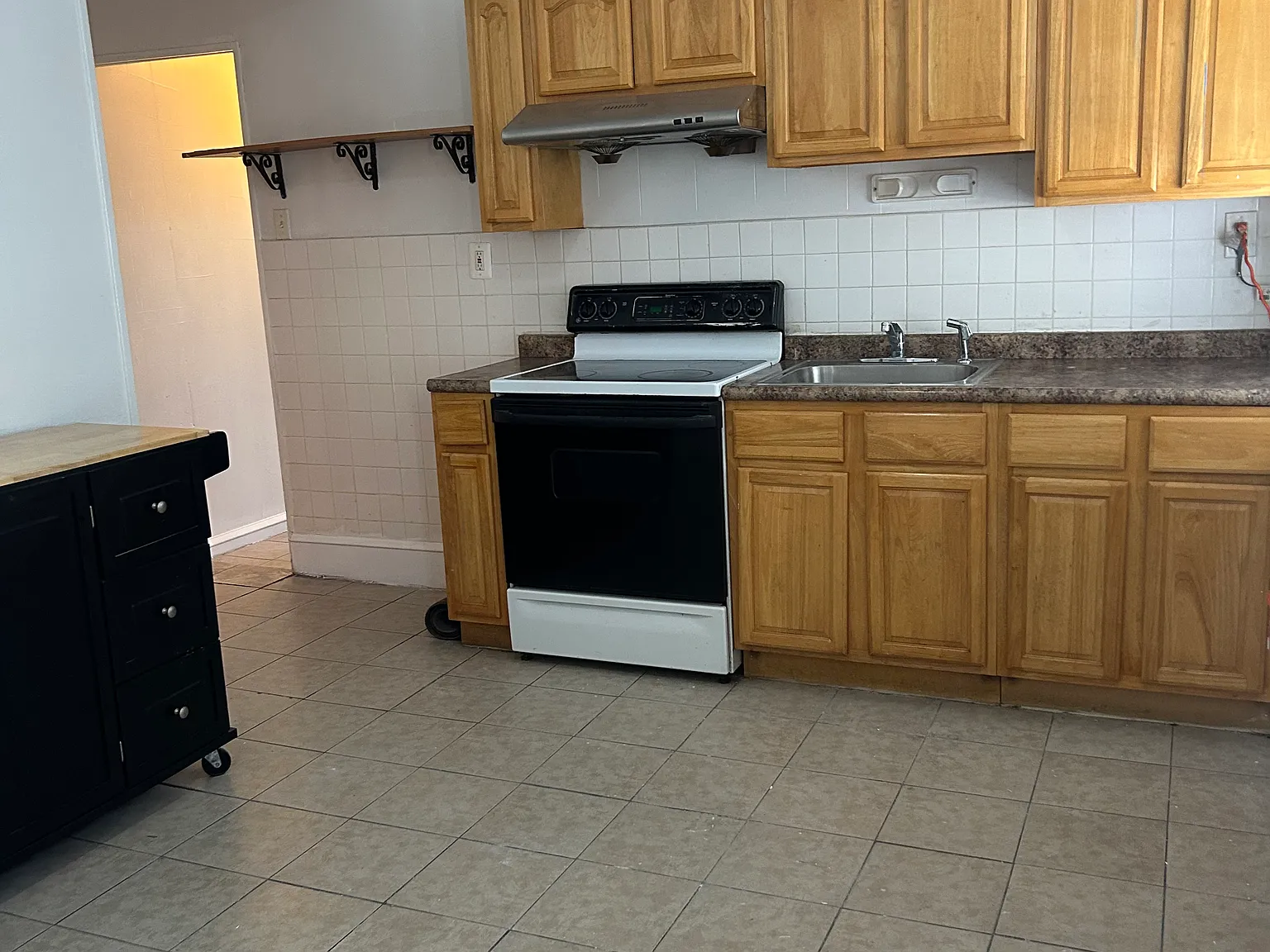 2 bed, $1,900 — Photo 2
