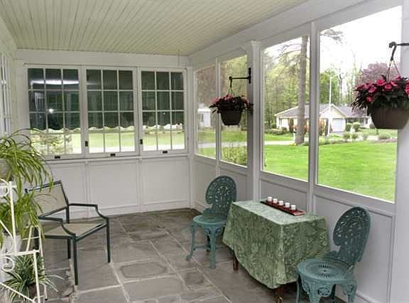 3rd image of 15 Slingerlands St