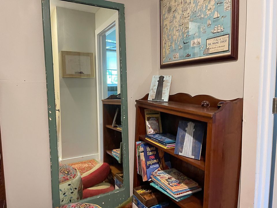 1st image of 60 Main St