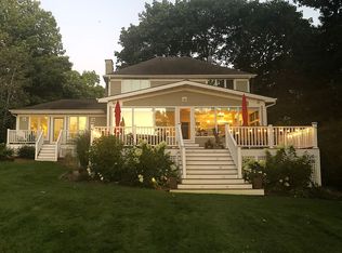 1615 S Shore Dr, Delavan, WI 53115