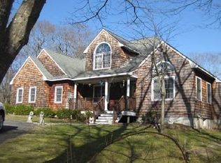 52 Woods Ln, Southampton, NY 11968