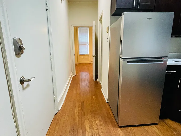 1128 N 3rd St #1F — Photo 6
