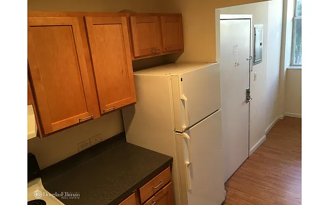 Rented by Douglas Elliman | media 47