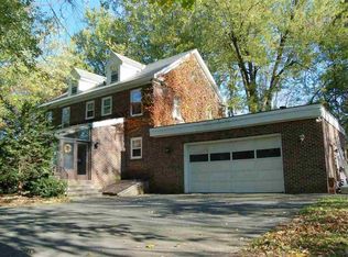 17 Stanford Ct, Albany, NY 12209