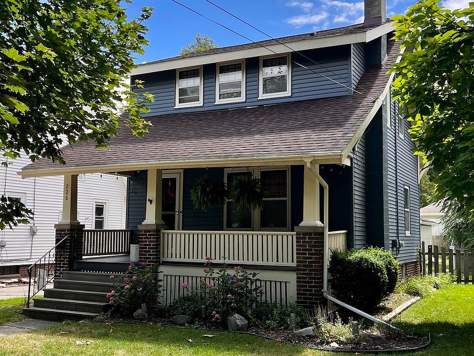 1st image of 226 Storch St