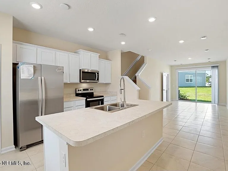 592 Running Woods St — Photo 3