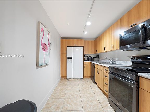 4th image of 7501 E Treasure Dr APT 3M