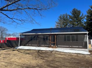 418 Spring St, Windsor Locks, CT 06096