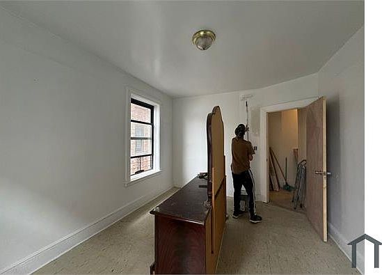 2nd image of 1738 Univ Ave #4E