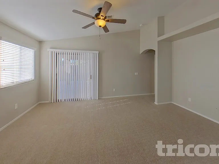 45539 W Sky Ln — Photo 4