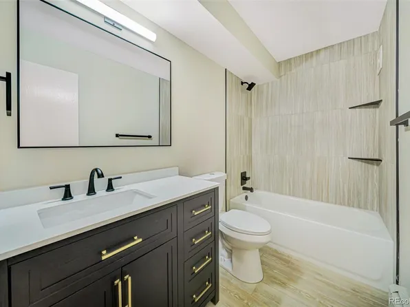 7040 E Girard Avenue #210, Denver, CO 80224