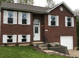 422 Ripple Creek Dr, Elsmere, KY 41018