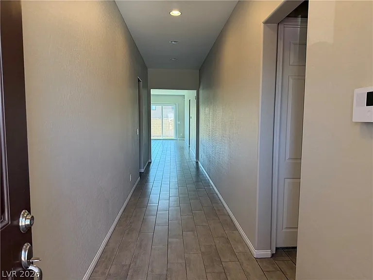 63 Barton Bay Ave — Photo 2