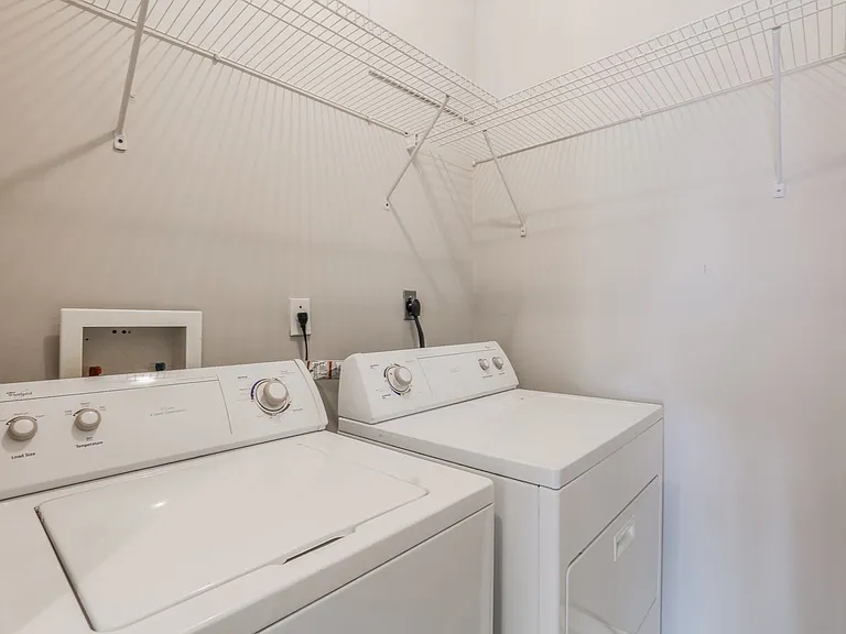 507 Boulevard Pl NE — Photo 13