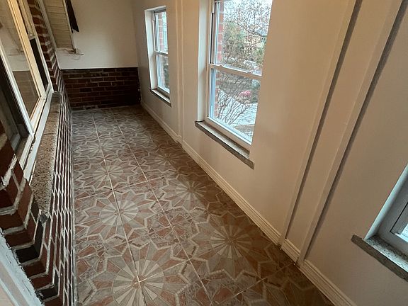 3rd image of 23 Secor Pl #3