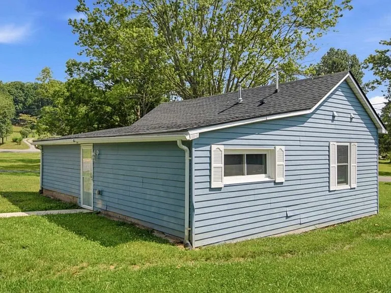 1752 Mount Tabor Rd — Photo 5