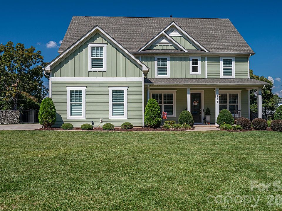 1st image of 2404 Rosemond Cir #3