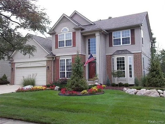 1084 Shetland Dr photo 1