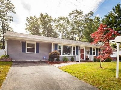 89 Leahy Rd, Brockton, MA, 02302