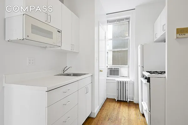 Rented by Compass | media 21