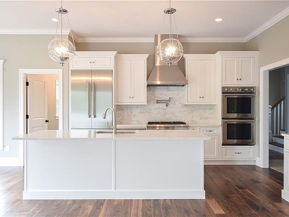 3rd image of 18 Mallard Way
