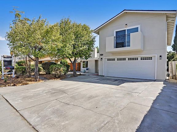 2nd image of 2168 Avenida De Las Flores