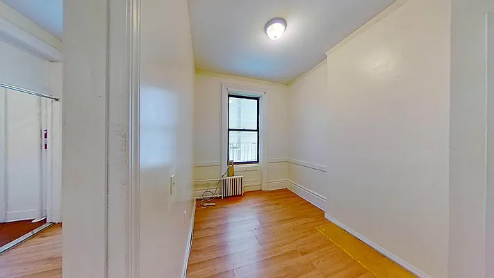 Rented by Bond New York | media 8