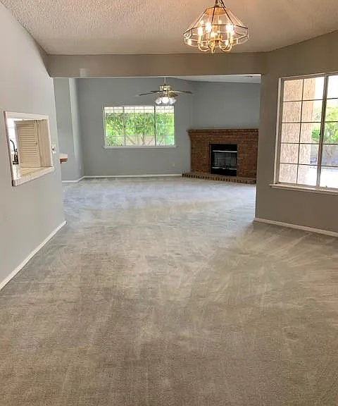 6078 N Hazel Ave — Photo 12