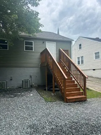 1104 W English Rd #A — Photo 25