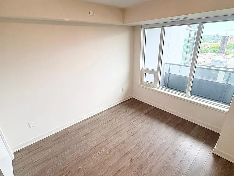 212 King William St #821 — Photo 8