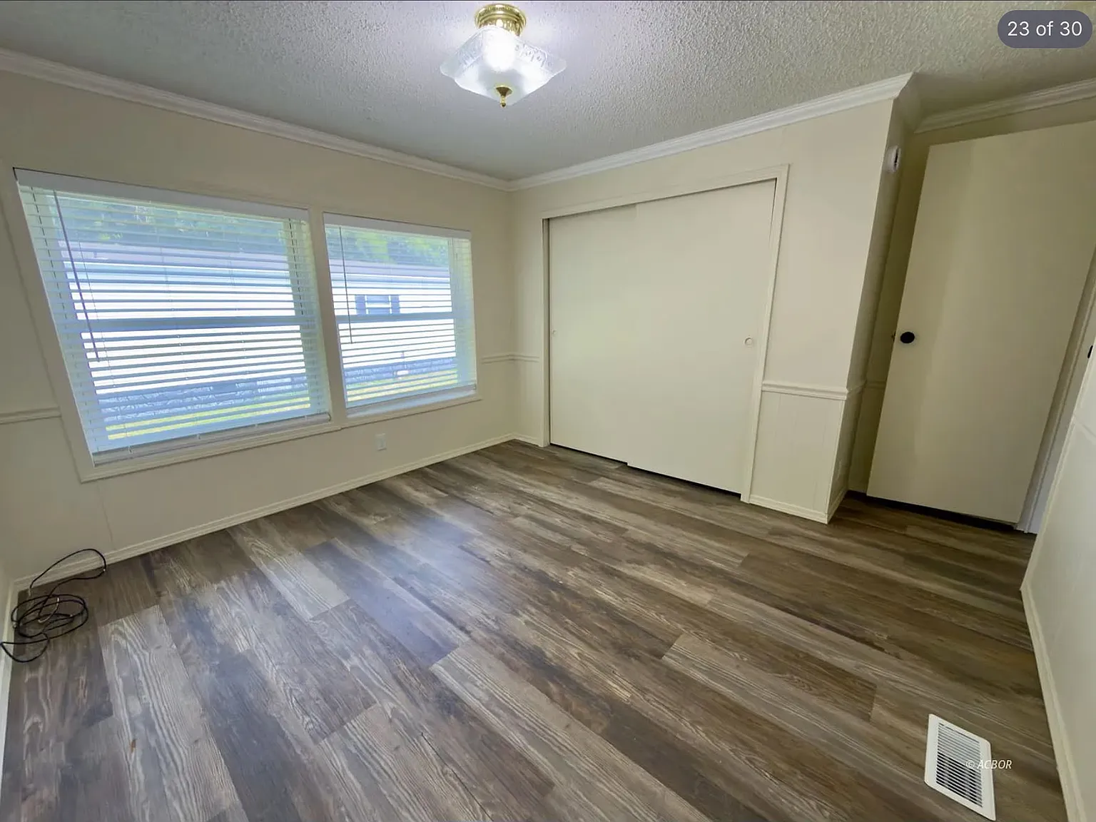 3 bed, 1901 sqft, $1,600 — Photo 3