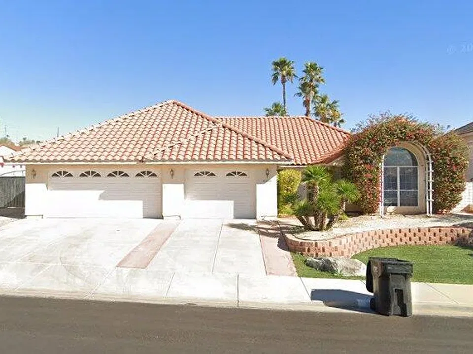 3660 Catalina Dr