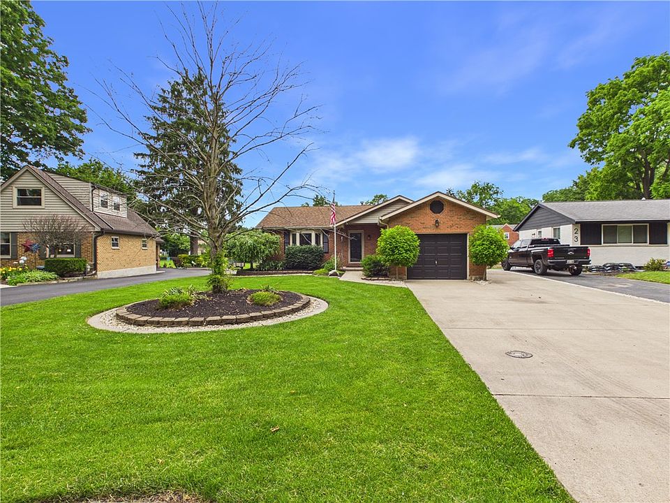 1st image of 21 Dorchester Dr