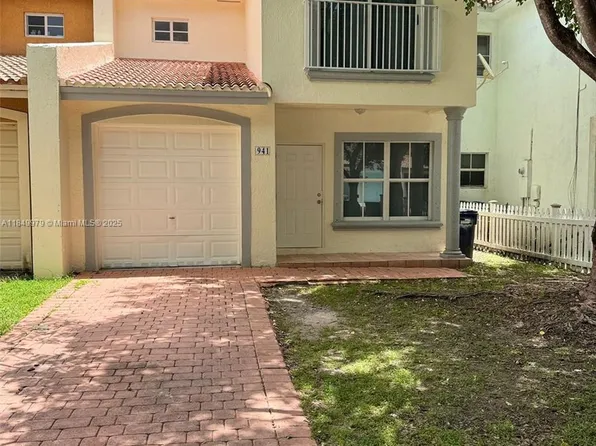 941 SW 6th Pl, Florida City, FL 33034