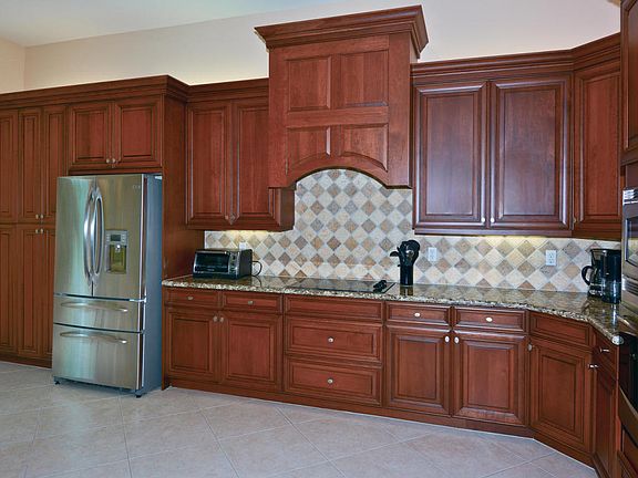 3rd image of 7168 Corning Cir