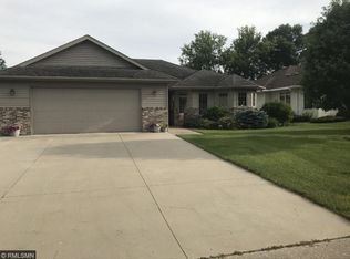 125 Cameo Ln, Mankato, MN 56001