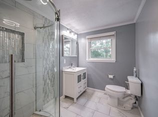 581 Tinkham Rd, Springfield, MA 01129