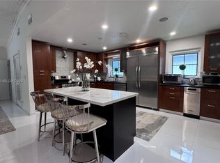 1332 Van Buren St, Hollywood, FL 33019