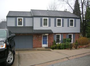 1274 Cairn Dr, Bethel Park, PA