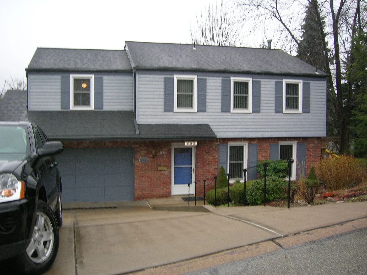 1274 Cairn Dr photo 1
