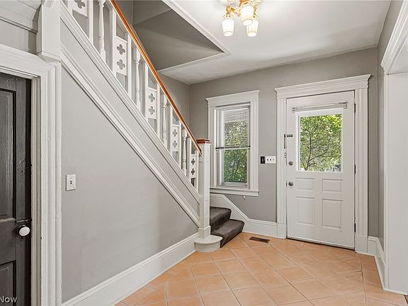 5th image of 1308 W 95th St