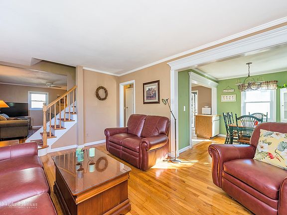 3rd image of 14 Cherry St