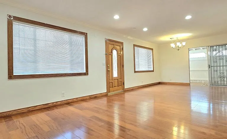700 E Angeleno Ave — Photo 4