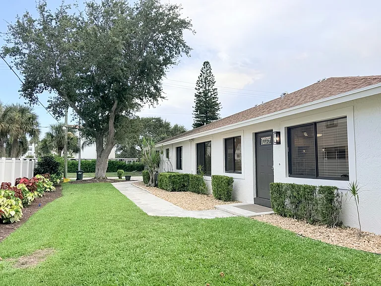 825 Dogwood Dr #B — Photo 11