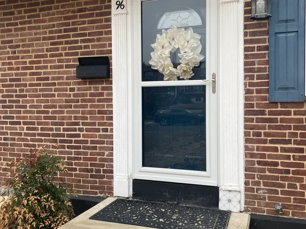 96 Madison Dr, Newark, DE 19711