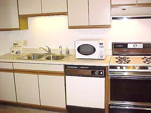 3rd image of 629 Cutters Mill Ln