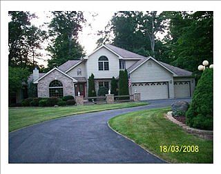 1st image of 595 Foxwood Ct