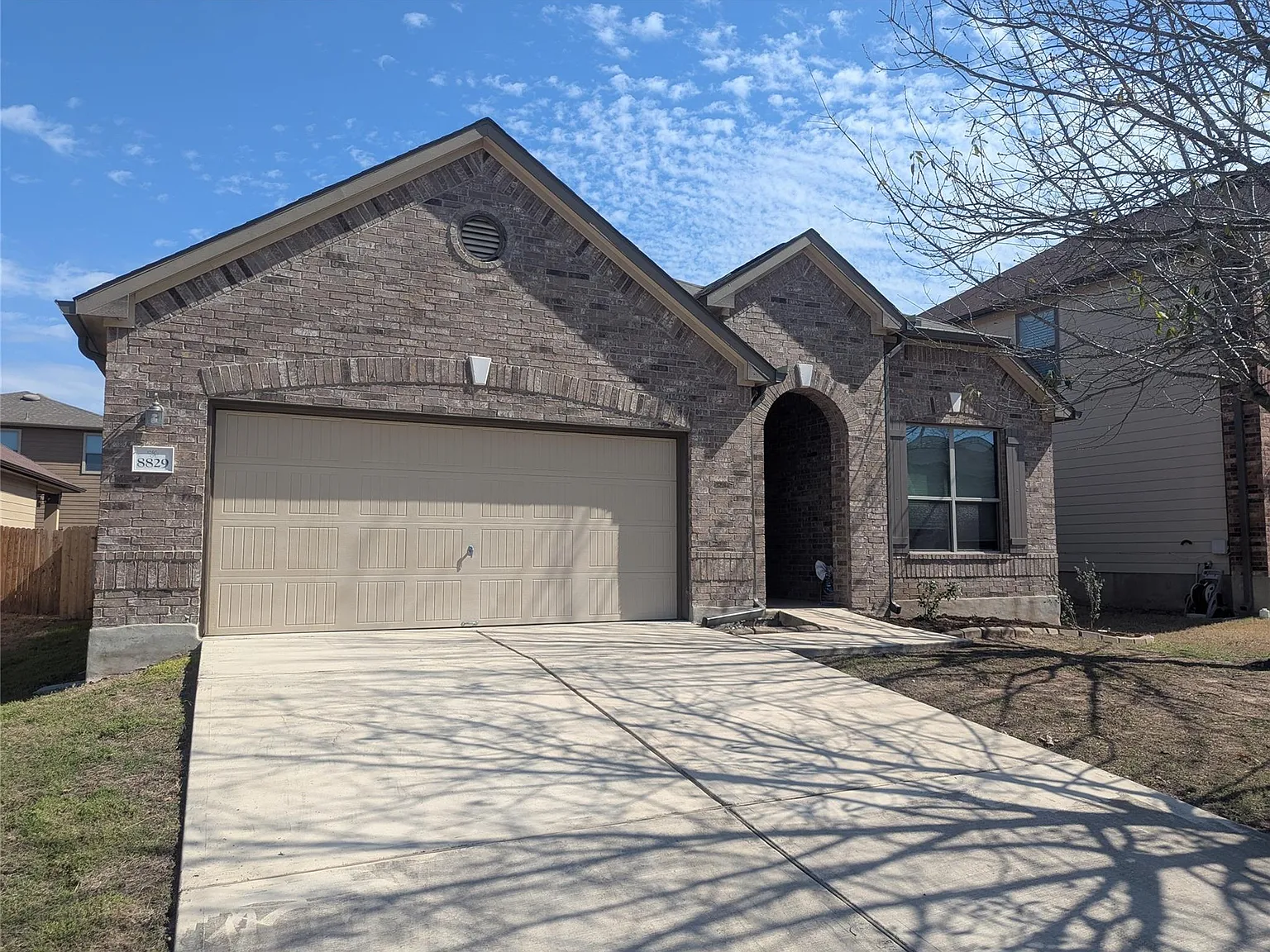 3 bed, 2.0 bath, 1694 sqft, $2,200 — Photo 3