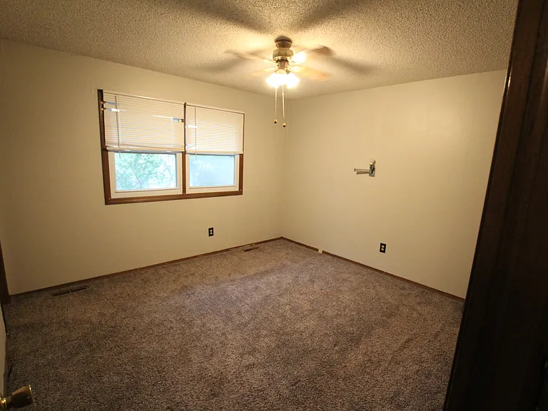 512 N Cardington St — Photo 8