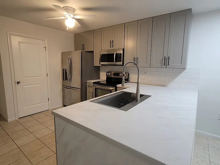 11232 Pendleton Ave — Photo 4